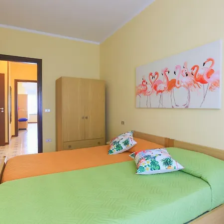 Costamare Appartement *