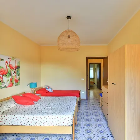Apartment Costamare *