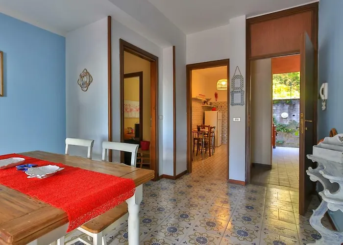 アパート Costamare